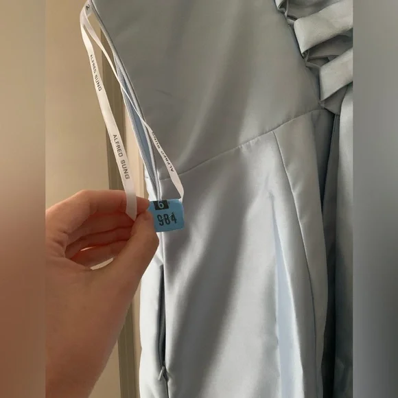 Elegant Blue Evening Gown - Picture 8 of 10